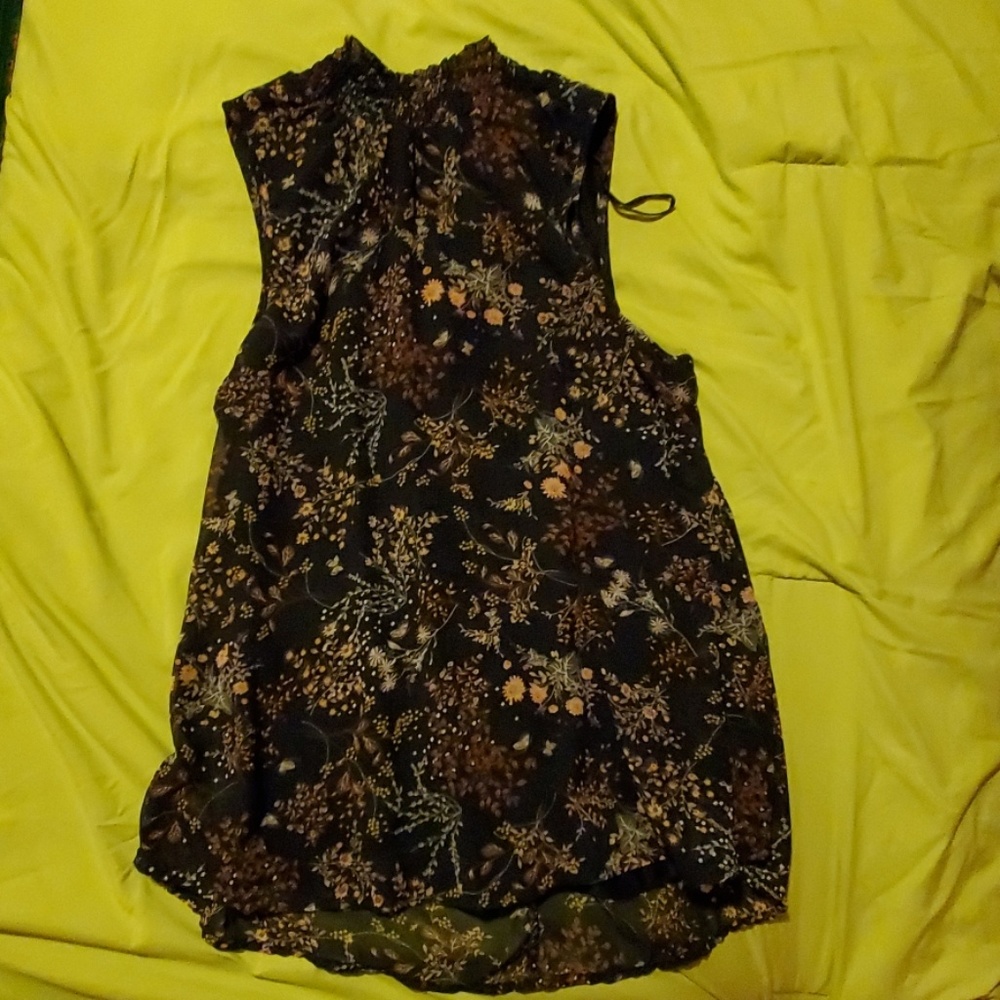 Billowing tank blouse.